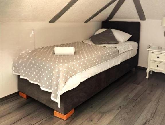 XIV Century Rooms Kastela Ruang foto