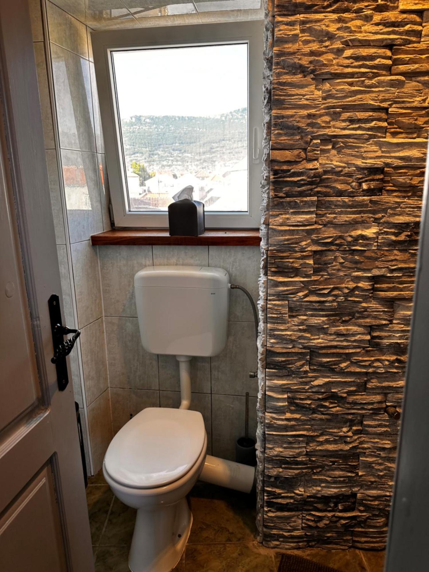 XIV Century Rooms Kastela Ruang foto