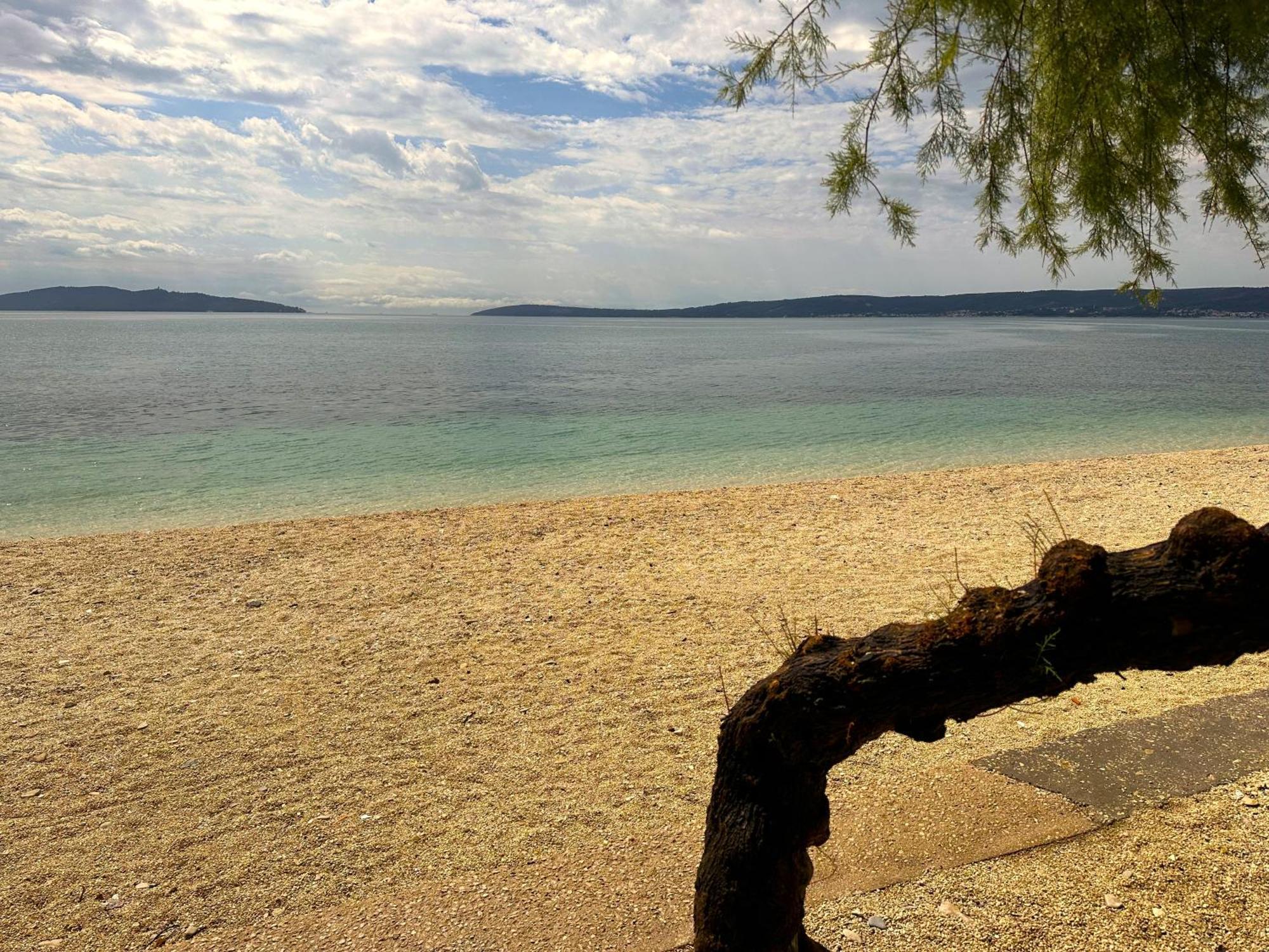 XIV Century Rooms Kastela Bagian luar foto