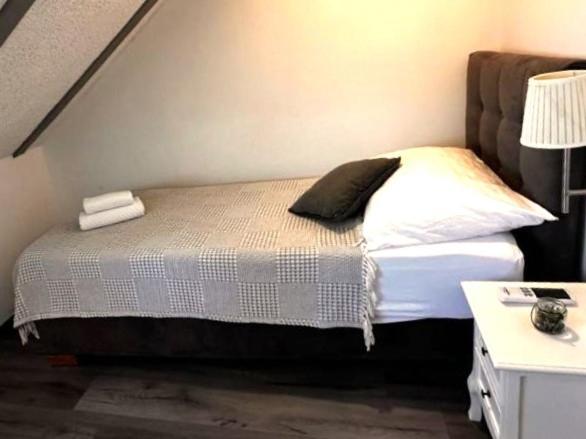XIV Century Rooms Kastela Bagian luar foto