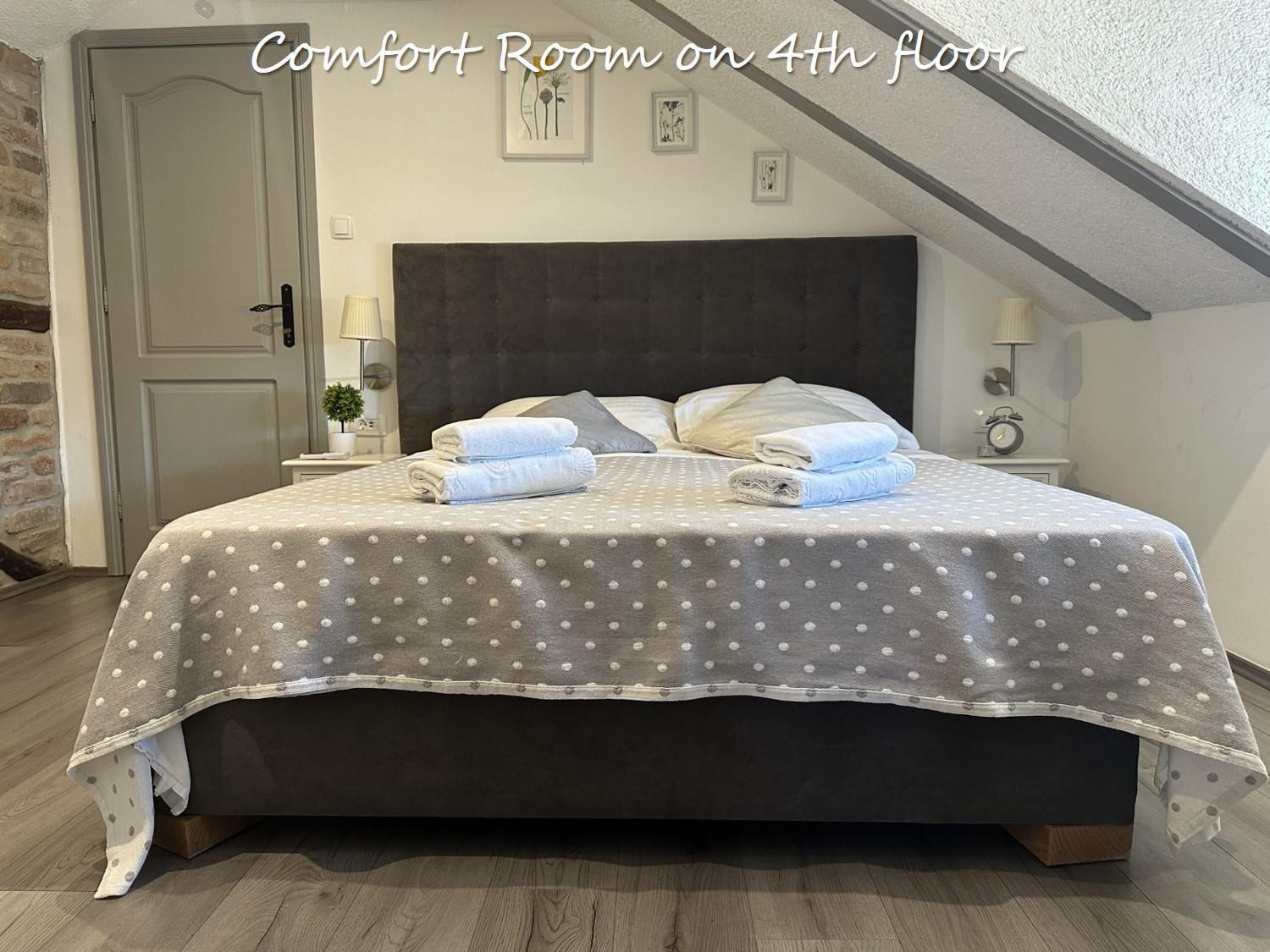 XIV Century Rooms Kastela Bagian luar foto