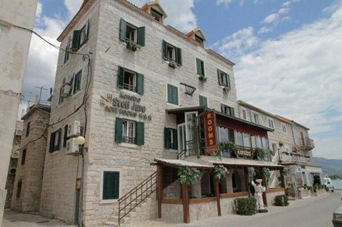 XIV Century Rooms Kastela Bagian luar foto